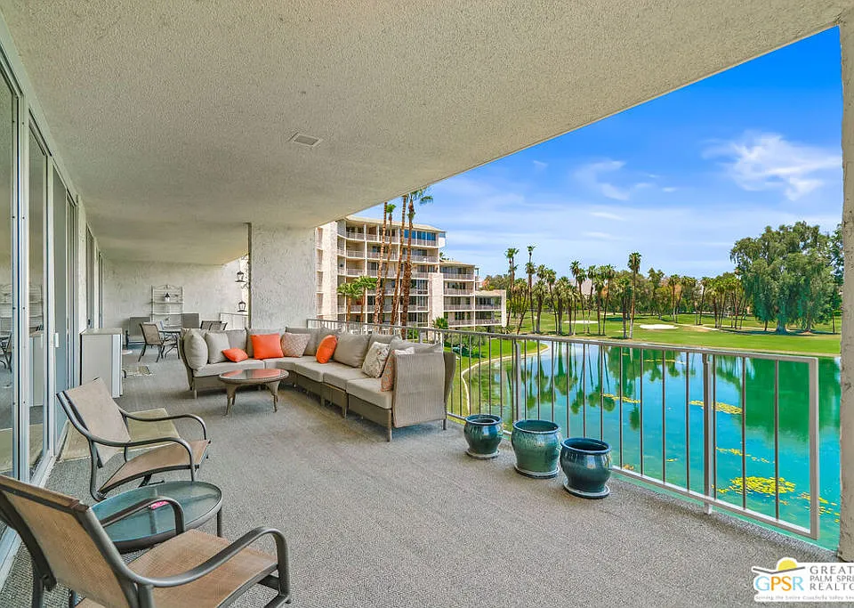 900 Island Dr #313