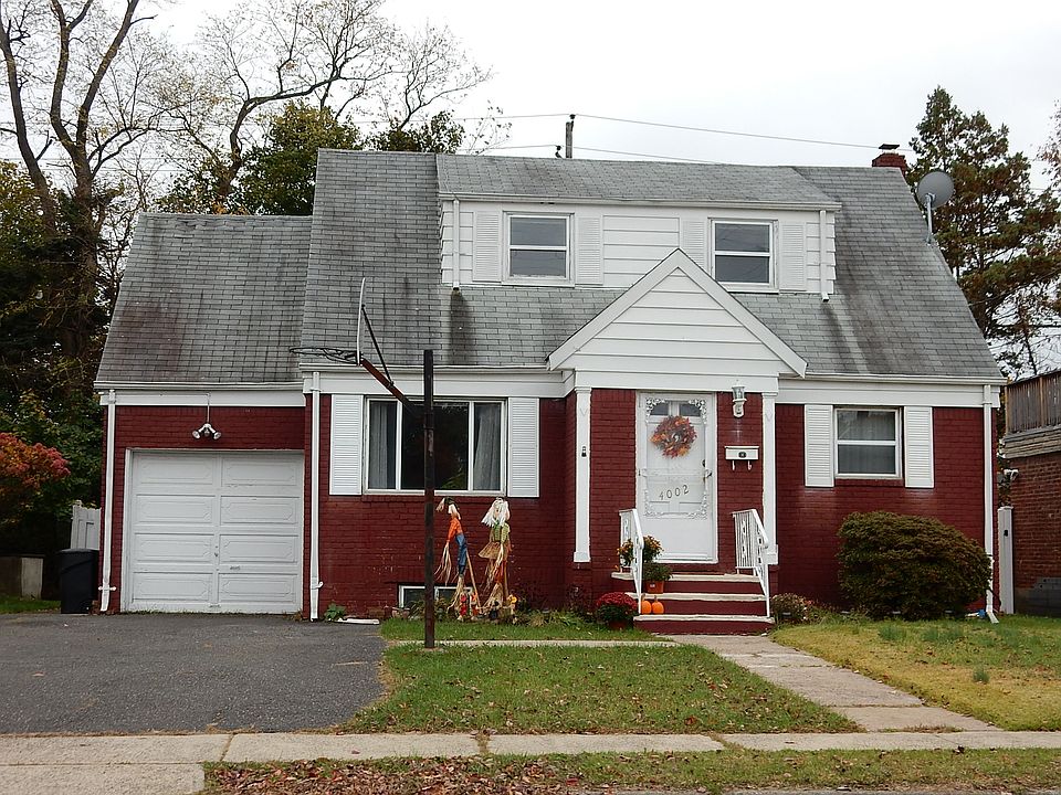 1st image of 40-02 Northern Dr