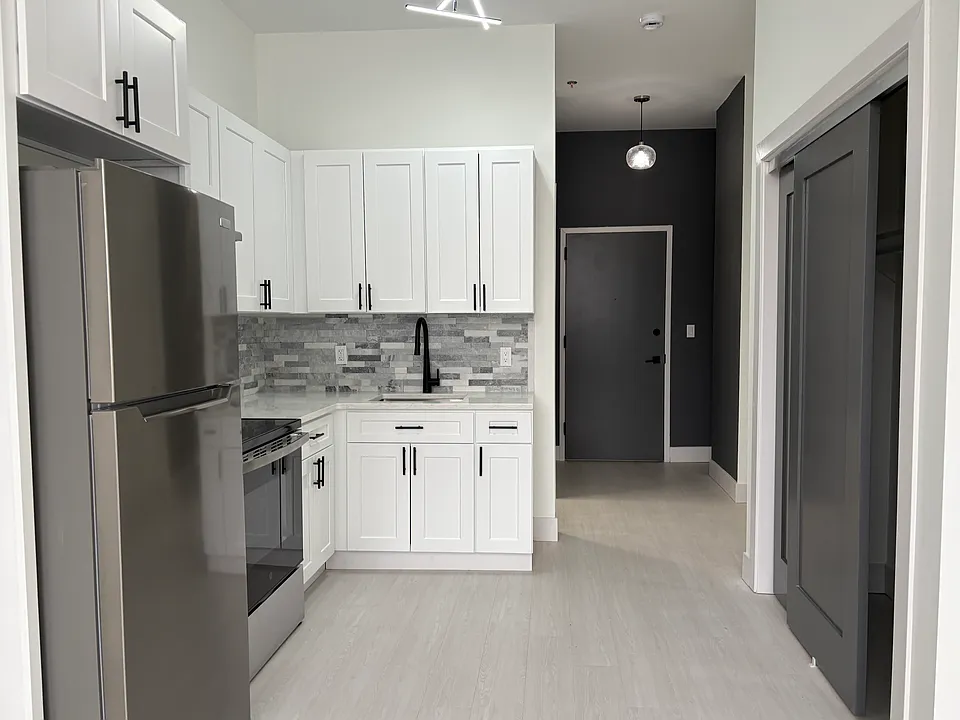 83 Scovill St #BASEMENT