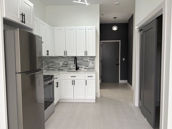 83 Scovill St #Basement