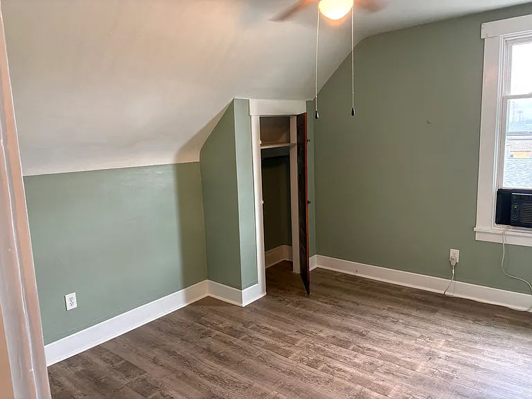 230 E Fairview Ave #4 — Photo 12