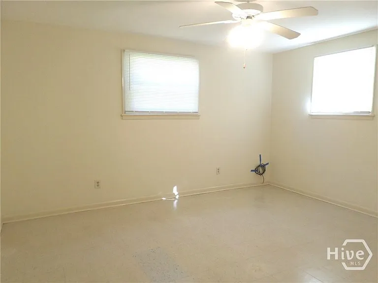 4209 Crane St — Photo 5