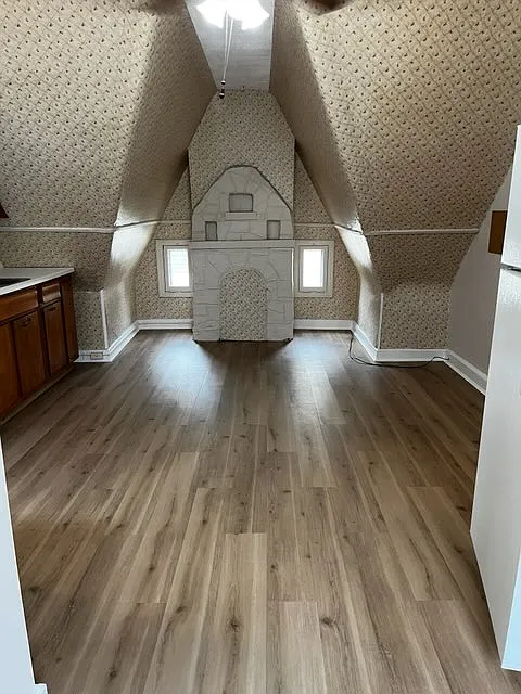 2 bed, 800 sqft, $1,250 — Photo 2
