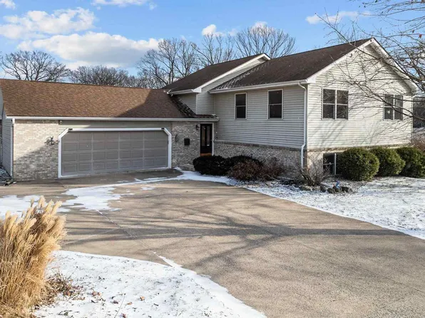 2916 44th St, Moline, IL 61265