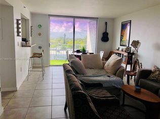 650 NE 64th St APT G609, Miami, FL 33138