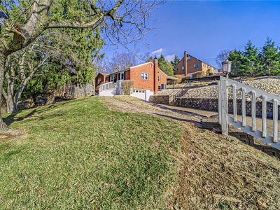 5811 Horseshoe Dr, Bethel Park, PA, 15102