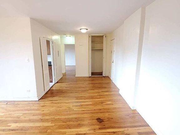 3rd image of 1839 Caton Ave #5LL