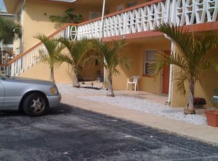 165 117th Ave APT 8, Treasure Island, FL 33706