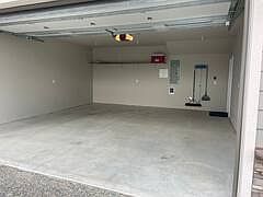 2nd image of 1418 Daisy St