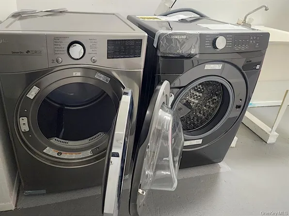 3349 Bouck Avenue image 6 of 9