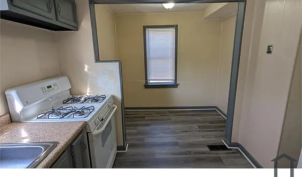 344 Lease St #2 — Photo 11