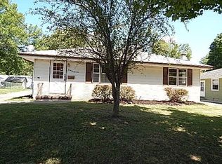 3219 Bel Aire Rd, Des Moines, IA 50310