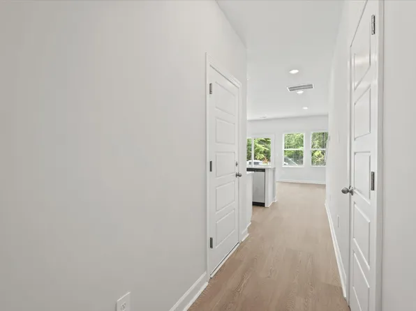 833 Ernest Ln, Lyman, SC 29365