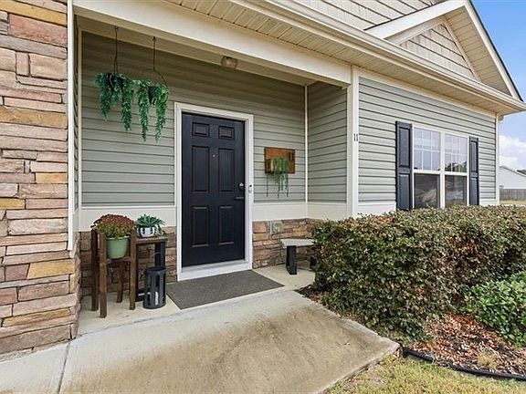 2nd image of 11 Willowrun Dr SW