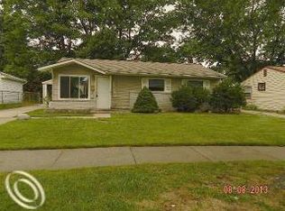1604 Flynn St, Westland, MI 48186