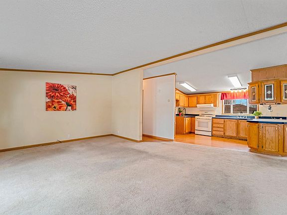 5th image of 1168 Loretta Ave