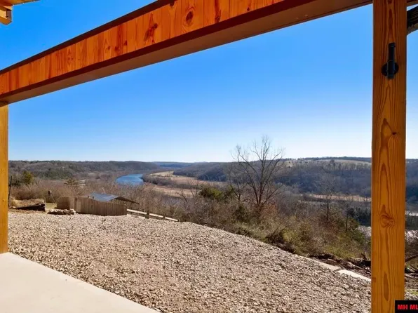 720 McLean Ave, Cotter, AR 72626