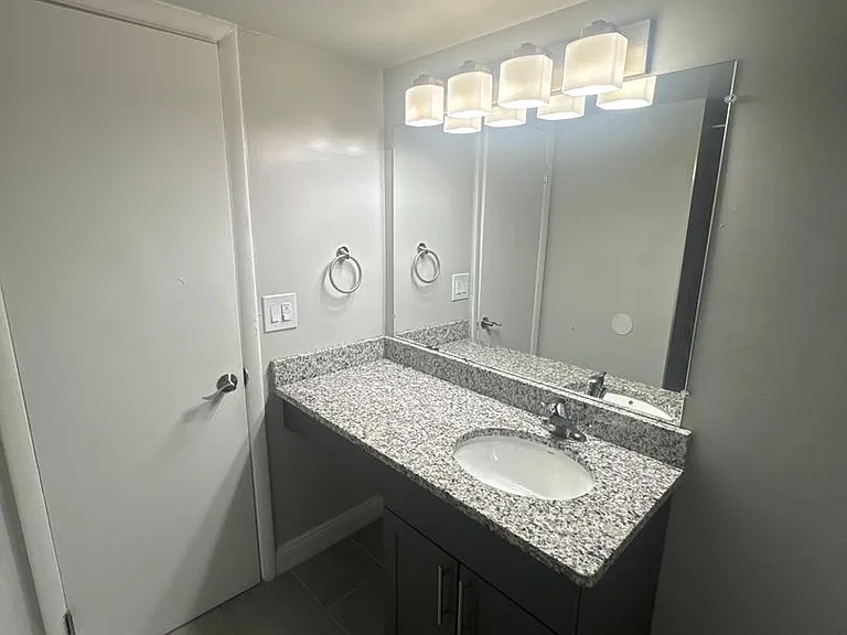 3331 Hewitt Ave #1 — Photo 46