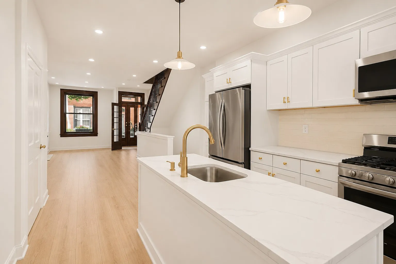 3 bed, 1572 sqft, $2,200 — Photo 1