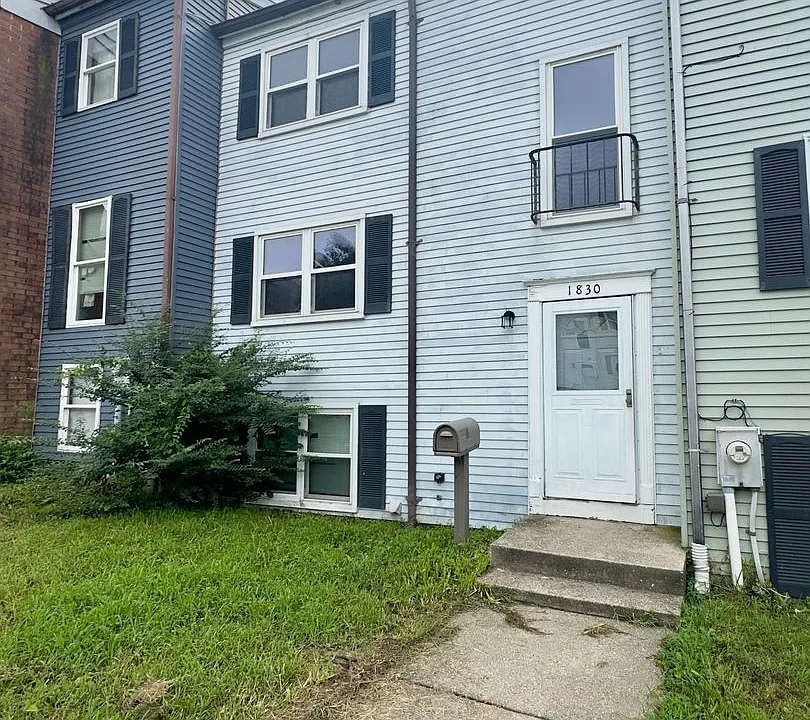 1830 Eloise Ln