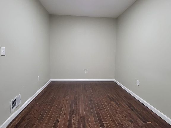 5th image of 268 Chadwick Ave #1L