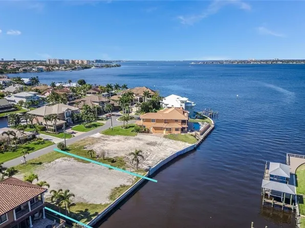 807 Cypress Lake Cir, Fort Myers, FL 33919