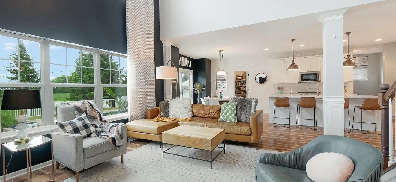 4 bed, 2437 sqft, $4,200 — Photo 2