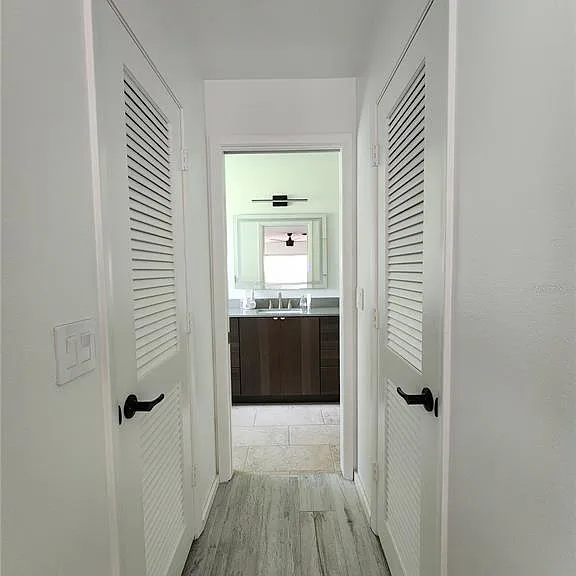 900 Crestwood Rd — Photo 25