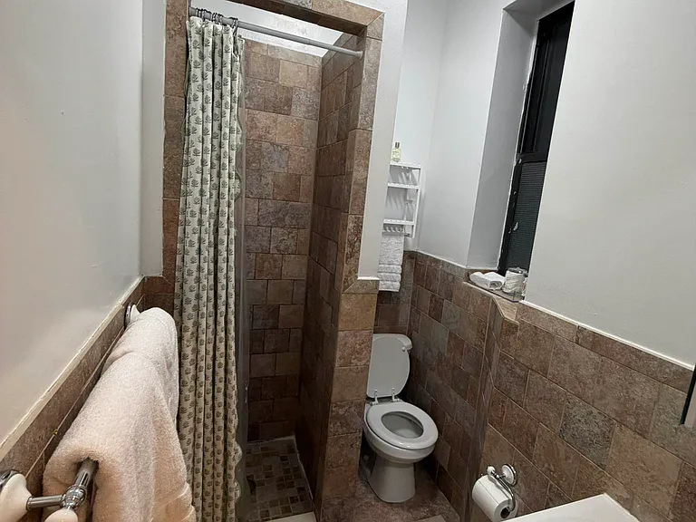 405 E 90th St #5B — Photo 18
