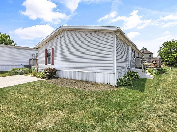 3rd image of 9 Oak Glen Dr