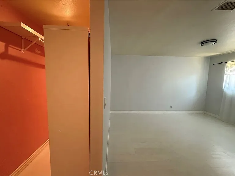 8402 Slater Ave — Photo 6