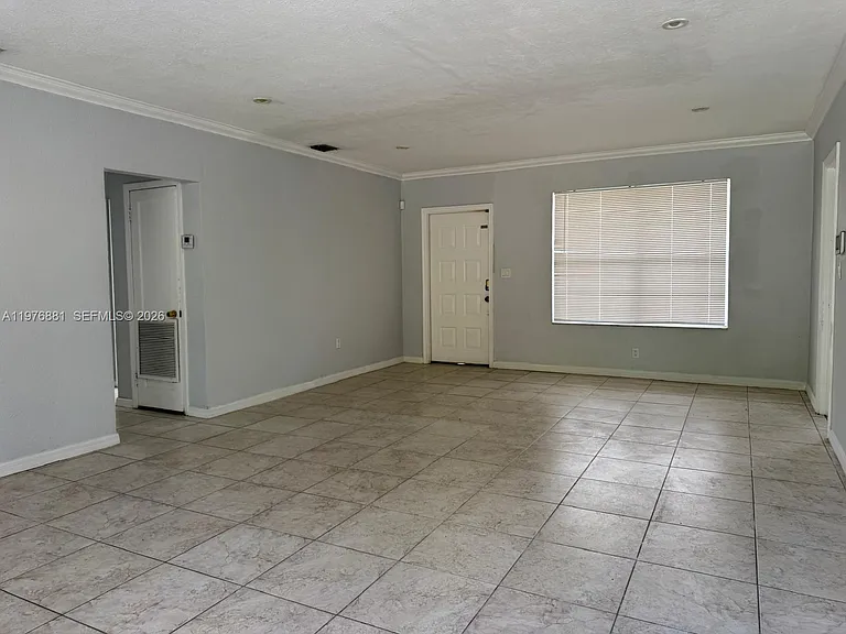 16981 NE 8th Ct — Photo 16