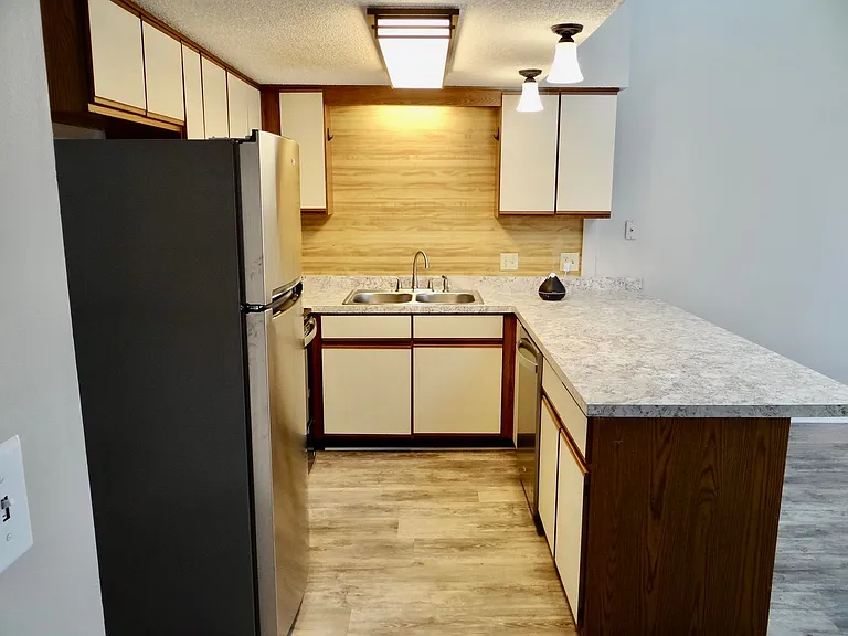200 Deer Creek Rd #F — Photo 18