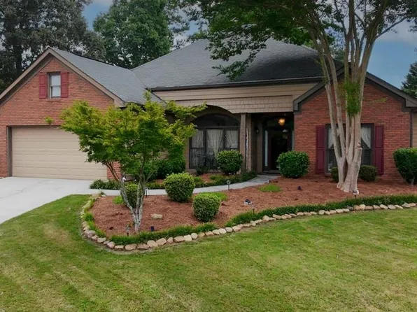 3262 Beech Hollow Ct, Loganville, GA 30052
