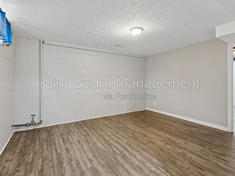 504-604 Cordes Dr — Photo 32