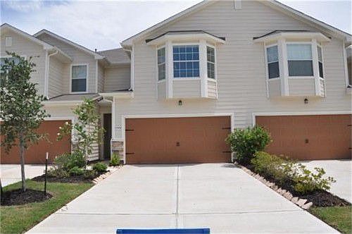 5th image of 11506 Champions Green Dr