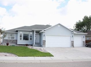 1098 Petersburg Ave, Chubbuck, ID 83202