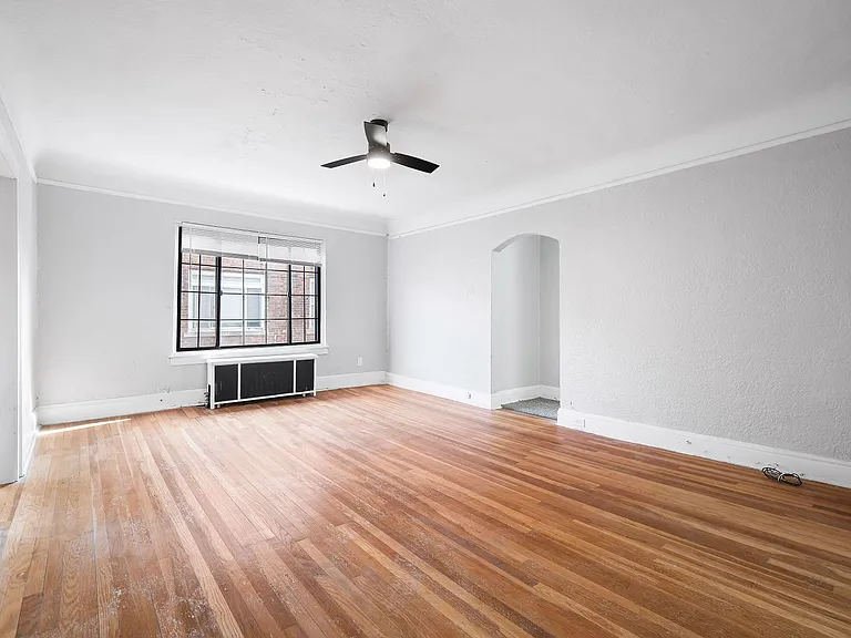 Middlehurst Apartments — Photo 34