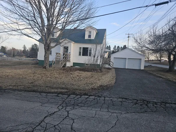 18 Vernon, Limestone, ME 04750