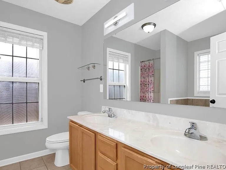 1475 Avoncroft Dr — Photo 12