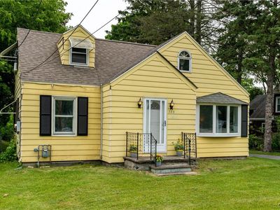 328 Chestnut St, North Syracuse, NY, 13212