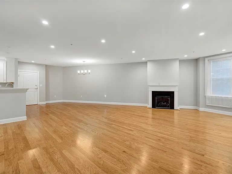 2 Inwood Dr #1009 — Photo 3