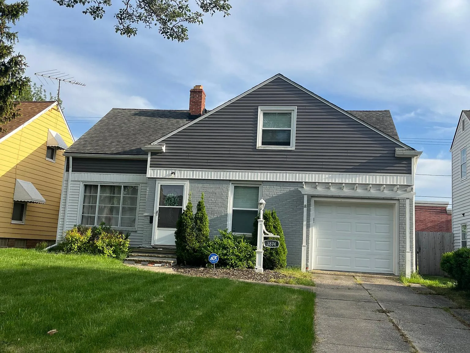 3 bed, 2514 sqft, $2,500 — Photo 2