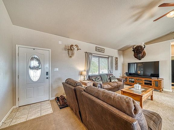 5th image of 1120 E Desert Cove Dr