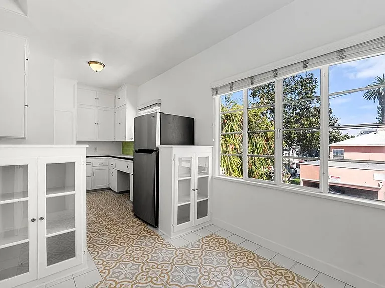 9122 Beverly Blvd #9122 — Photo 8
