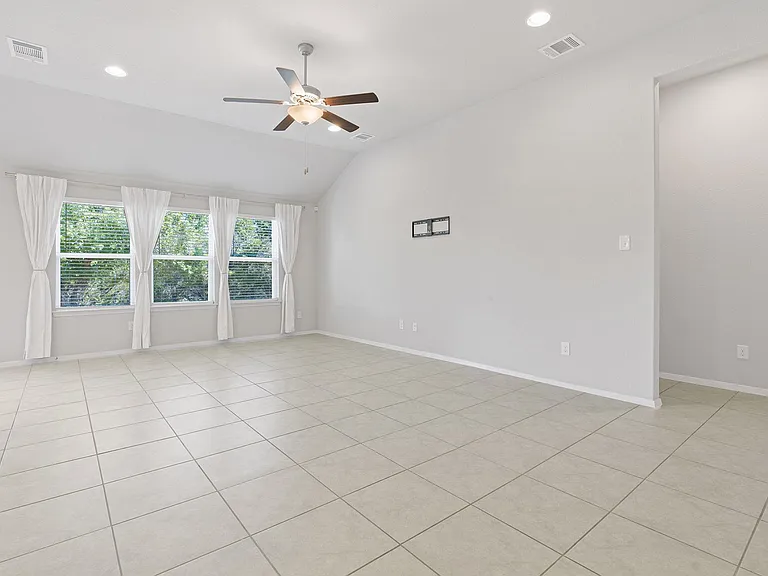 8017 Flintlock Cir — Photo 10