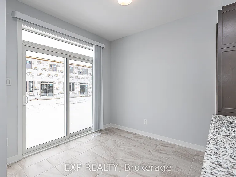 218 Ormiston Cres — Photo 13