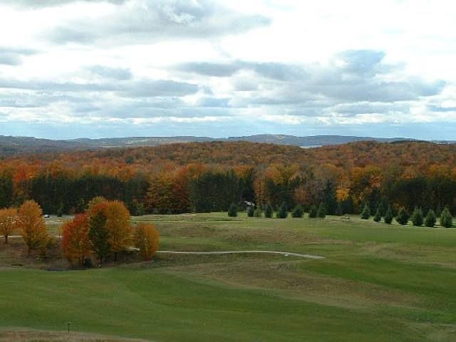 2nd image of 14 Heather Ridge Trl