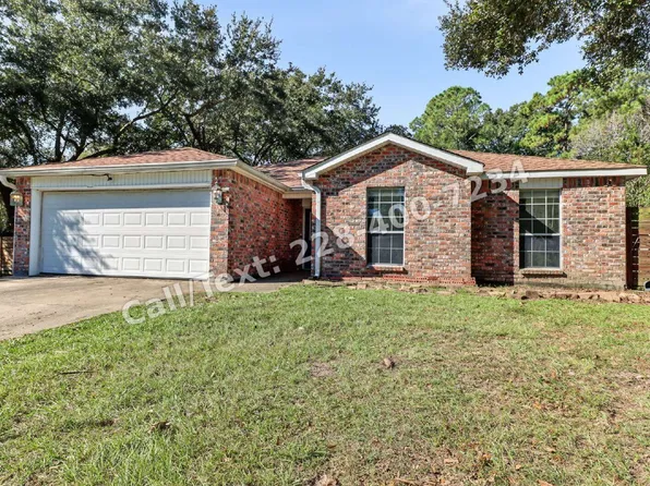 6205 Dove Ln, Ocean Springs, MS 39564