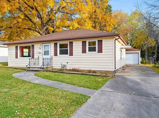 1276 Bond St, Green Bay, WI 54303